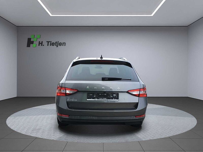 SKODA Superb Combi 2.0 TDI DSG Ambition Navi Kamera