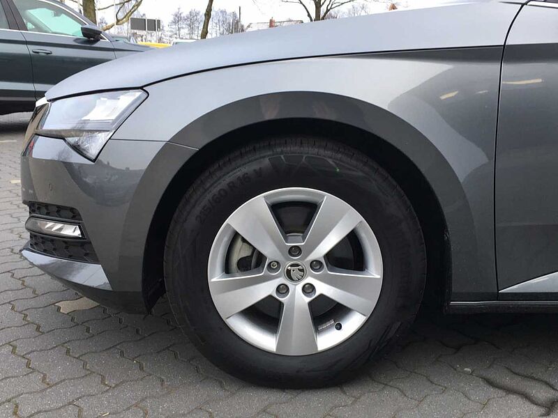 SKODA Superb Combi 2.0 TDI DSG Ambition Navi Kamera