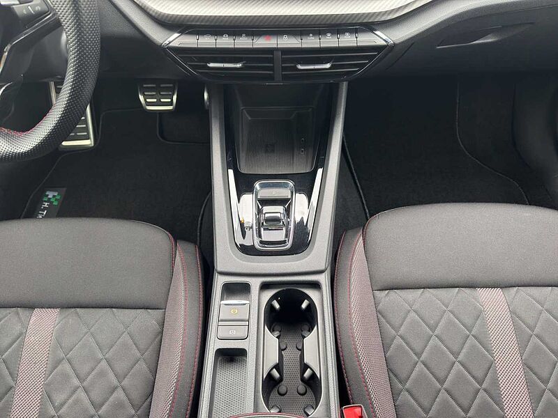 SKODA Octavia Combi RS 1.4 TSI iV Navi ACC