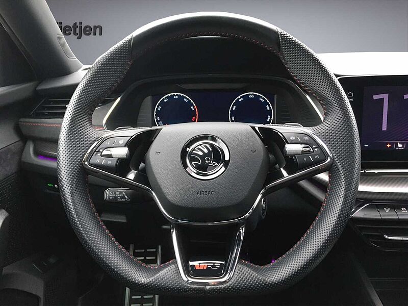 SKODA Octavia RS Combi 2.0 TSI DSG RS KEYLESS+Leder