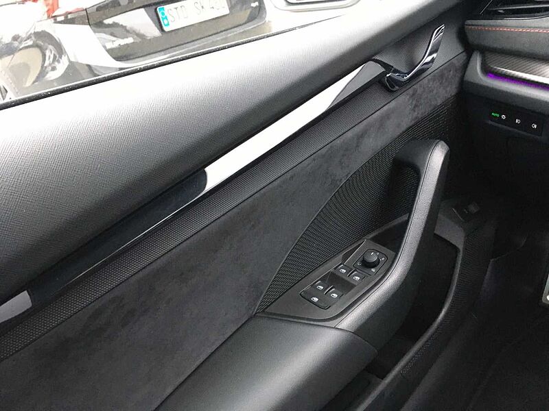 SKODA Octavia RS Combi 2.0 TSI DSG RS KEYLESS+Leder