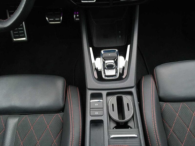 SKODA Octavia RS Combi 2.0 TSI DSG RS KEYLESS+Leder