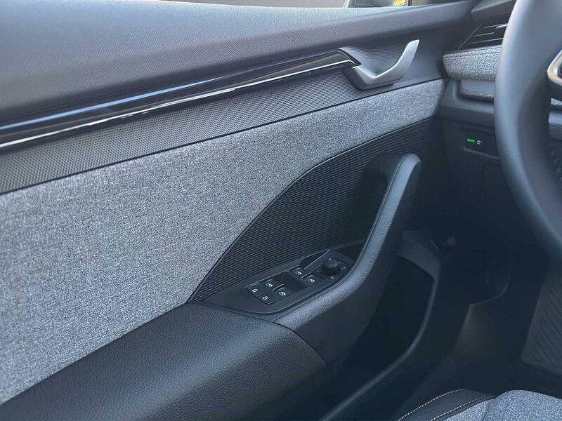 SKODA Octavia Combi IV 1.5 TSI Tour