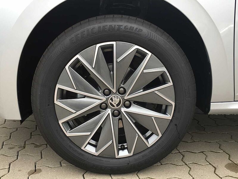 SKODA Kamiq 1.5 TSI Tour PDC+SHZ+KLIMA