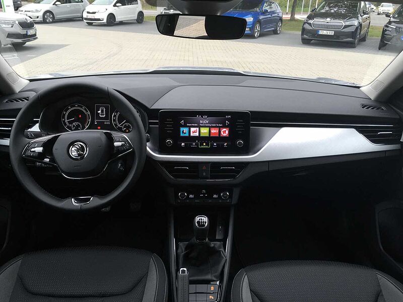 SKODA Kamiq 1.5 TSI Tour PDC+SHZ+KLIMA