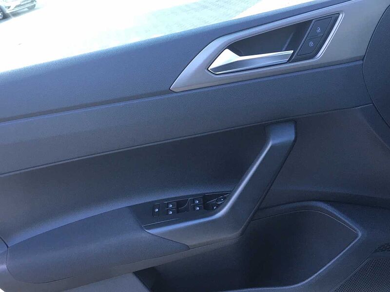 Volkswagen Polo VI 1.0 TSI Highline PDC+DAB